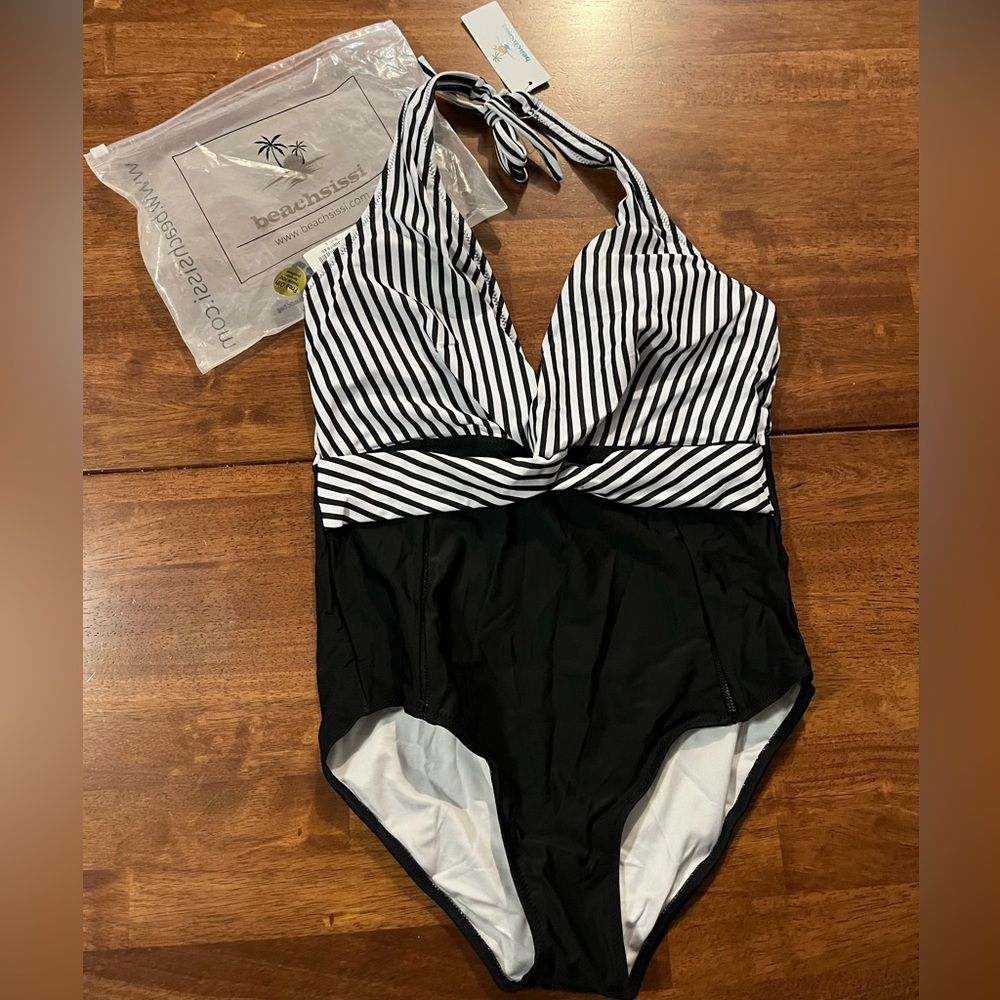 Beachsissi One Piece